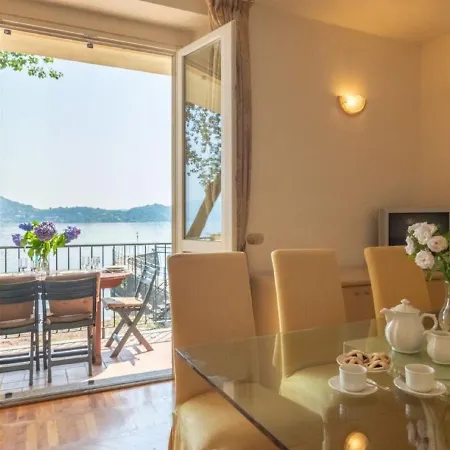 別荘 Paradisiacal Holiday In Miena With Balcony
